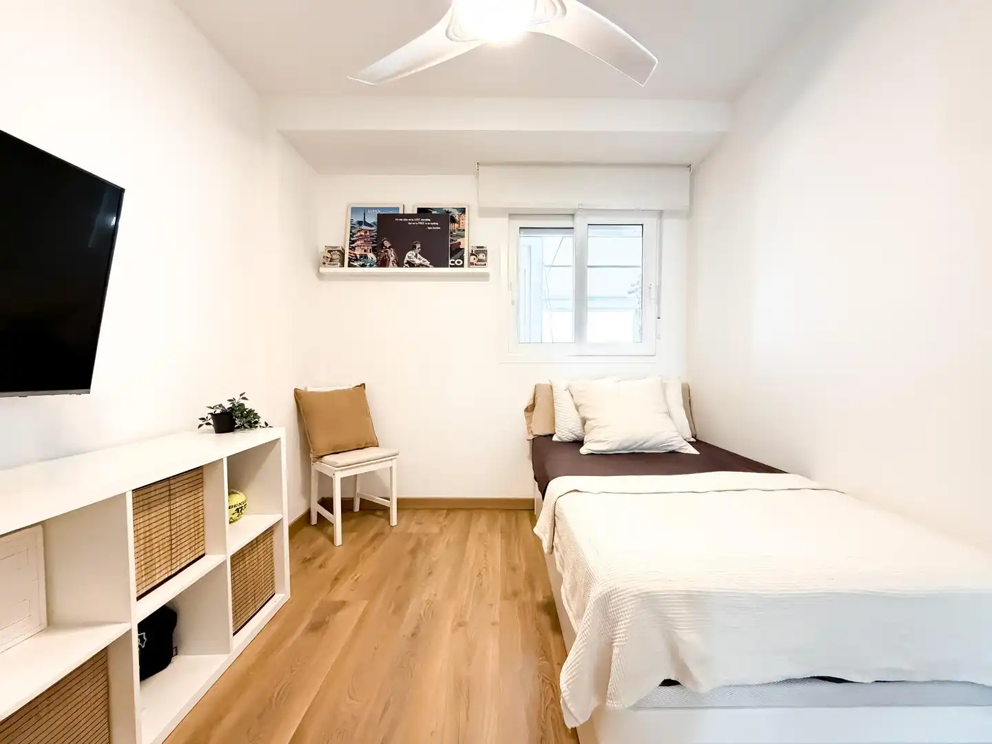 Schlafzimmer von Dachboden zum Verkauf in Museros mit Klimaanlage, Terrasse und Abstellraum