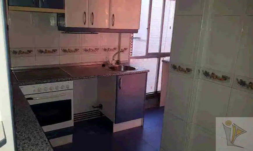 Piso con ascensor en venta en CL SEGOVIA, imagen 2
