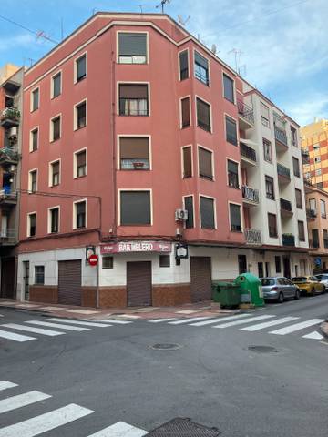 Local comercial en Venta en Carrer de Ramón y Cajal, 55 en Hospital - Plaza del Real