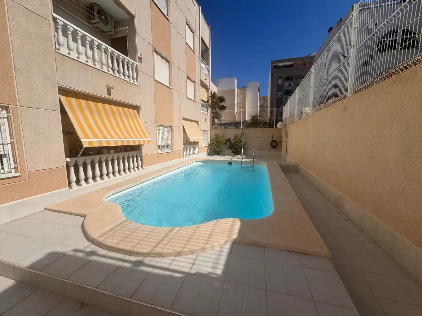 Piso en venta en Calle Bergantin, Avenida Habaneras - Curva de Palangre