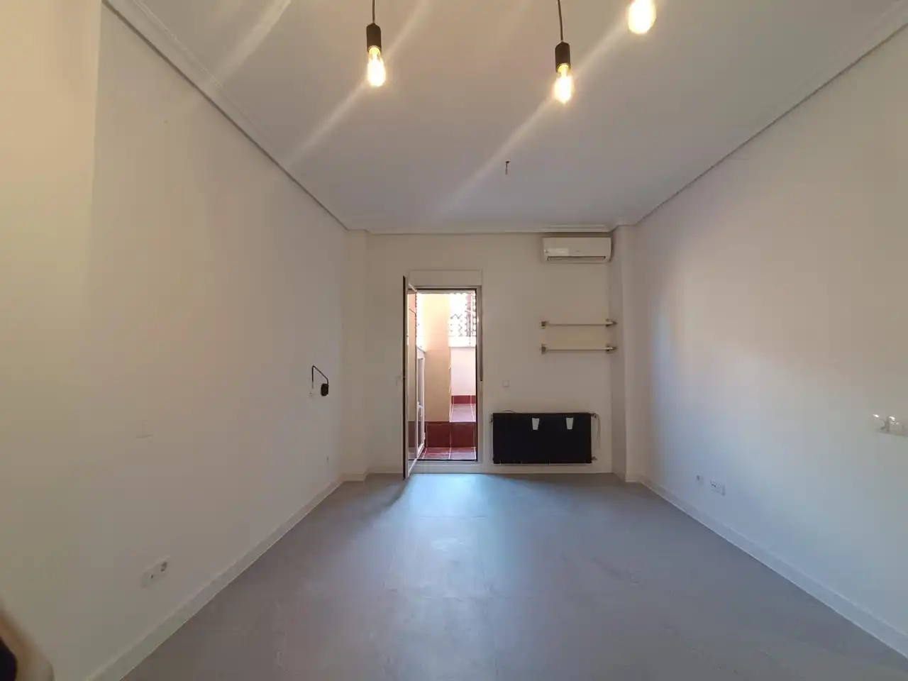 Flat for rent in Calle Fernando Pastor, Numancia