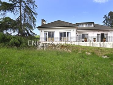 Casa con giardino in vendita a DS VILLAPRESENTE-D 163(C) Polígono 4 - LADREA