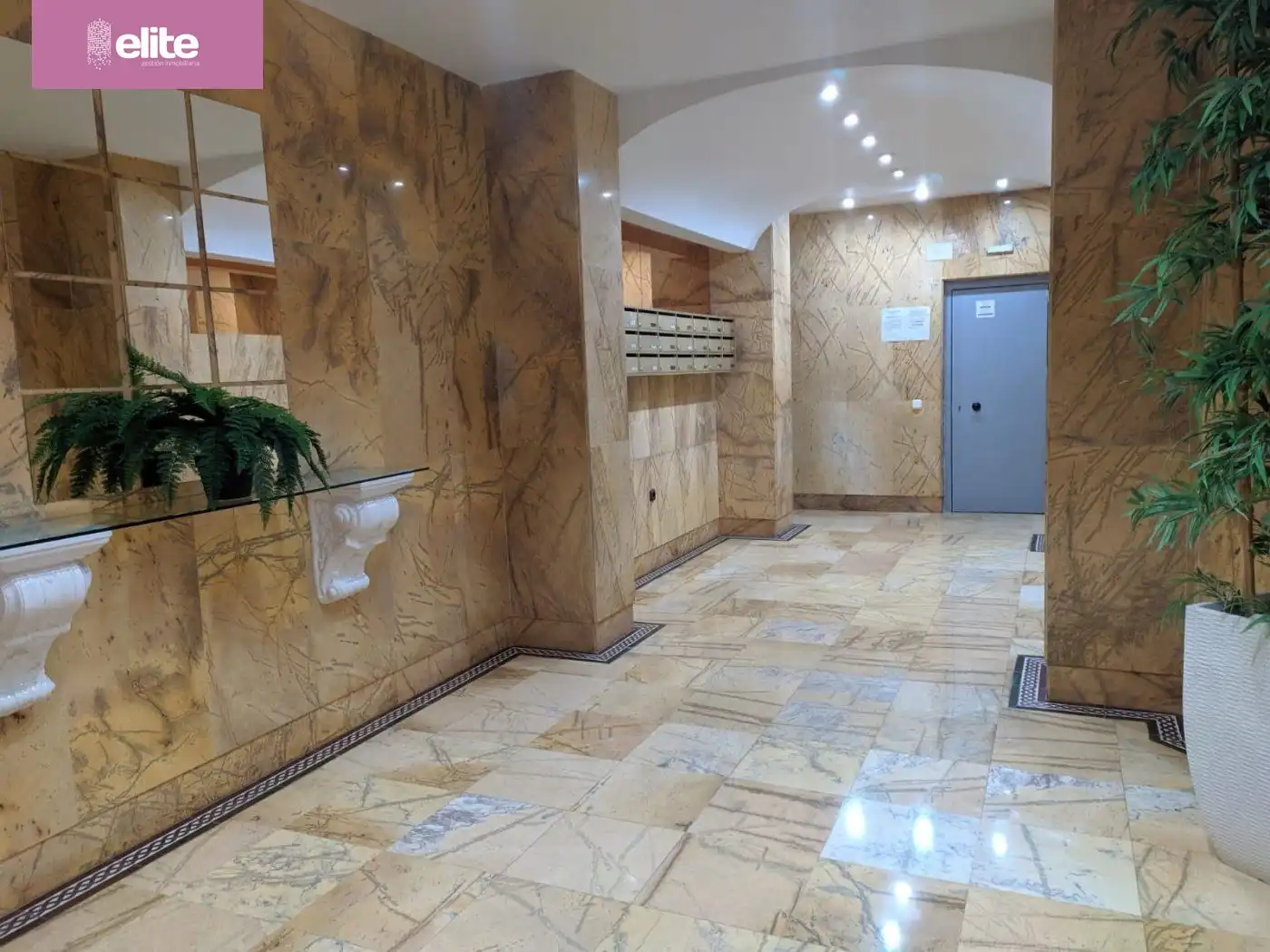 Flat for sale in Jerez de la Frontera  with Air Conditioner, Terrace and Storage room