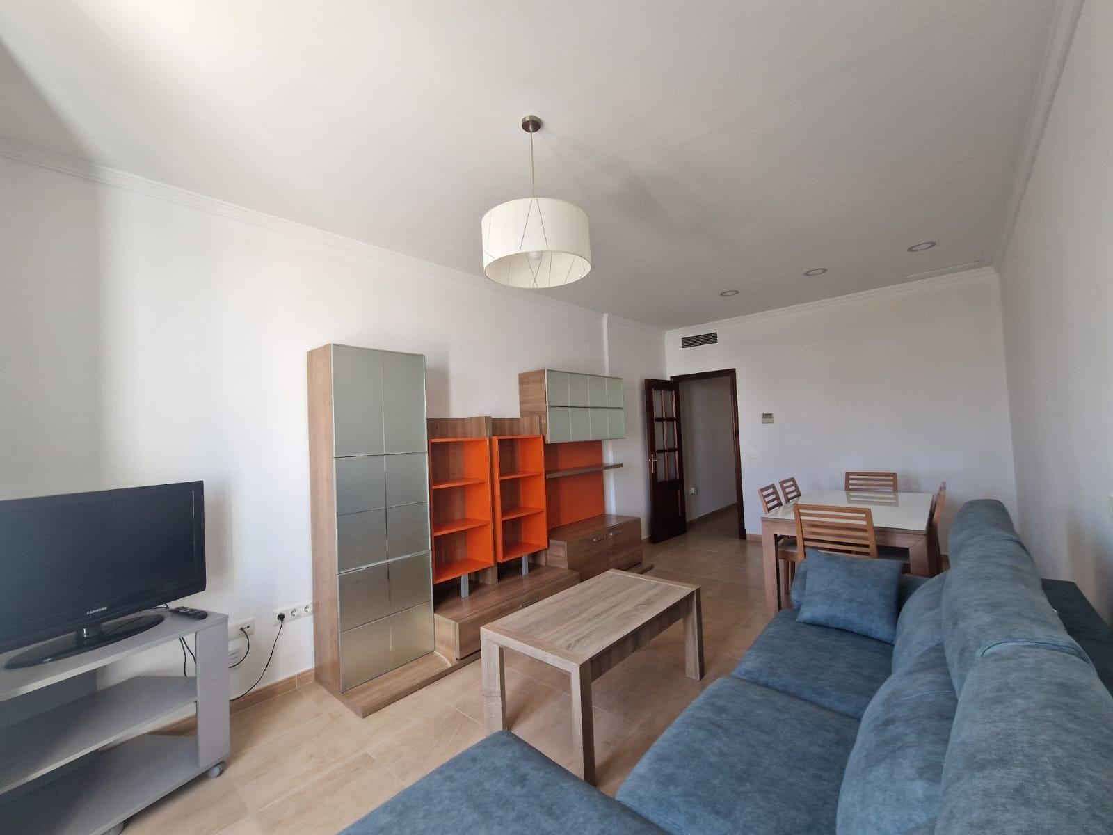 Sala d'estar de Pis de lloguer en Chiclana de la Frontera amb Aire condicionat i Calefacció