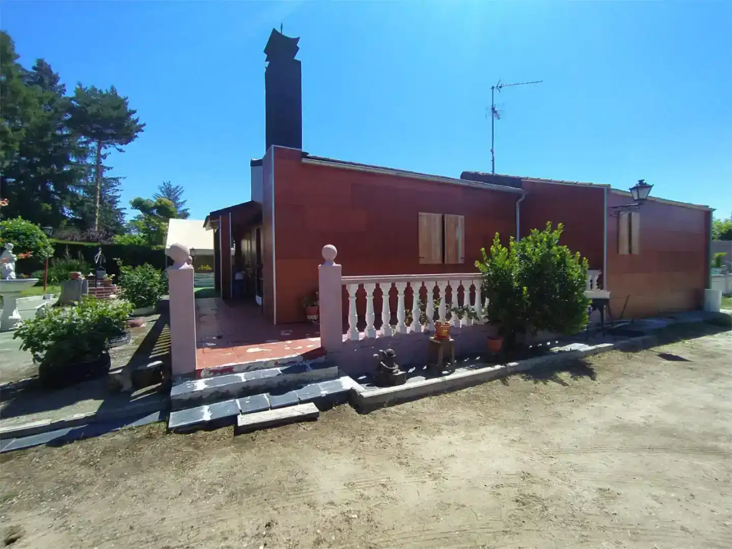 Vista exterior de Casa o xalet en venda en El Pino de Tormes amb Piscina, Moblat i Forn