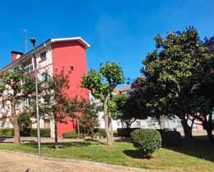 Exterior view of Flat for sale in Abanto y Ciérvana-Abanto Zierbena  with Furnished and Balcony