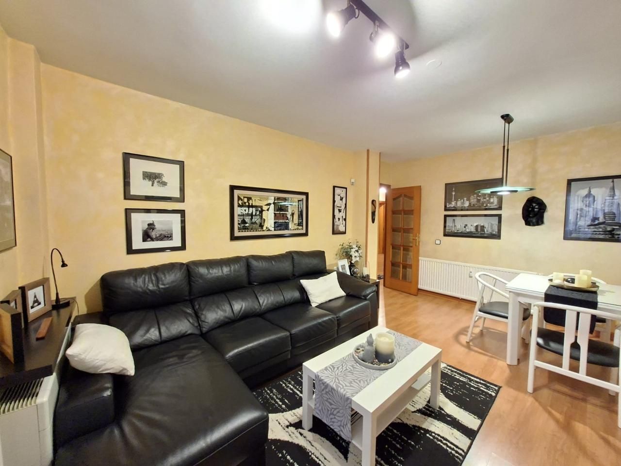 Living room of Flat for sale in Guadalajara Capital  with Air Conditioner, Heating and Internet