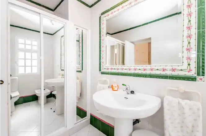 Baño de Casa o chalet en venta en Vélez-Málaga con Aire acondicionado, Jardín privado y Terraza
