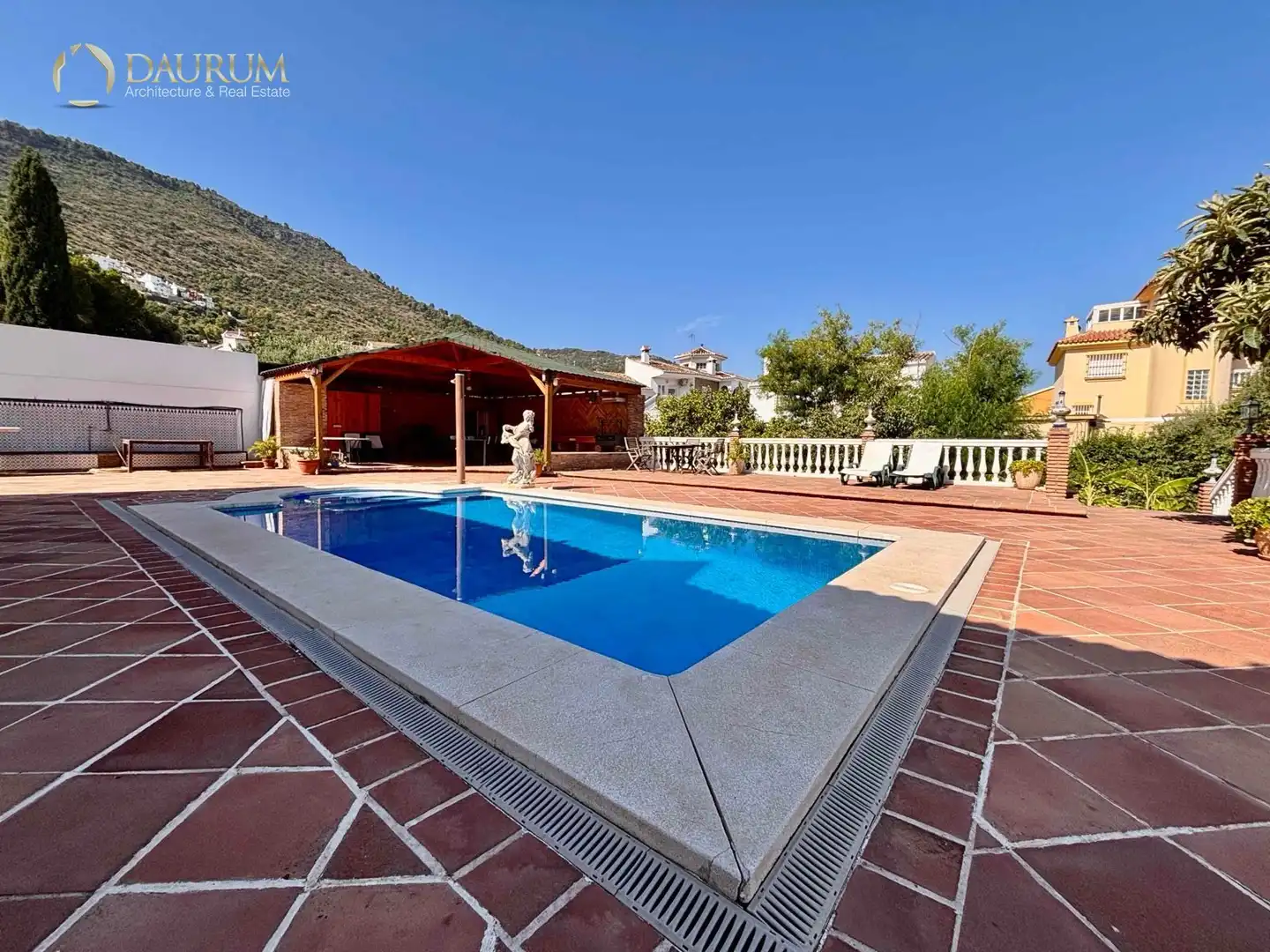 Piscina de Casa o chalet en venta en Alhaurín de la Torre con Aire acondicionado, Terraza y Trastero