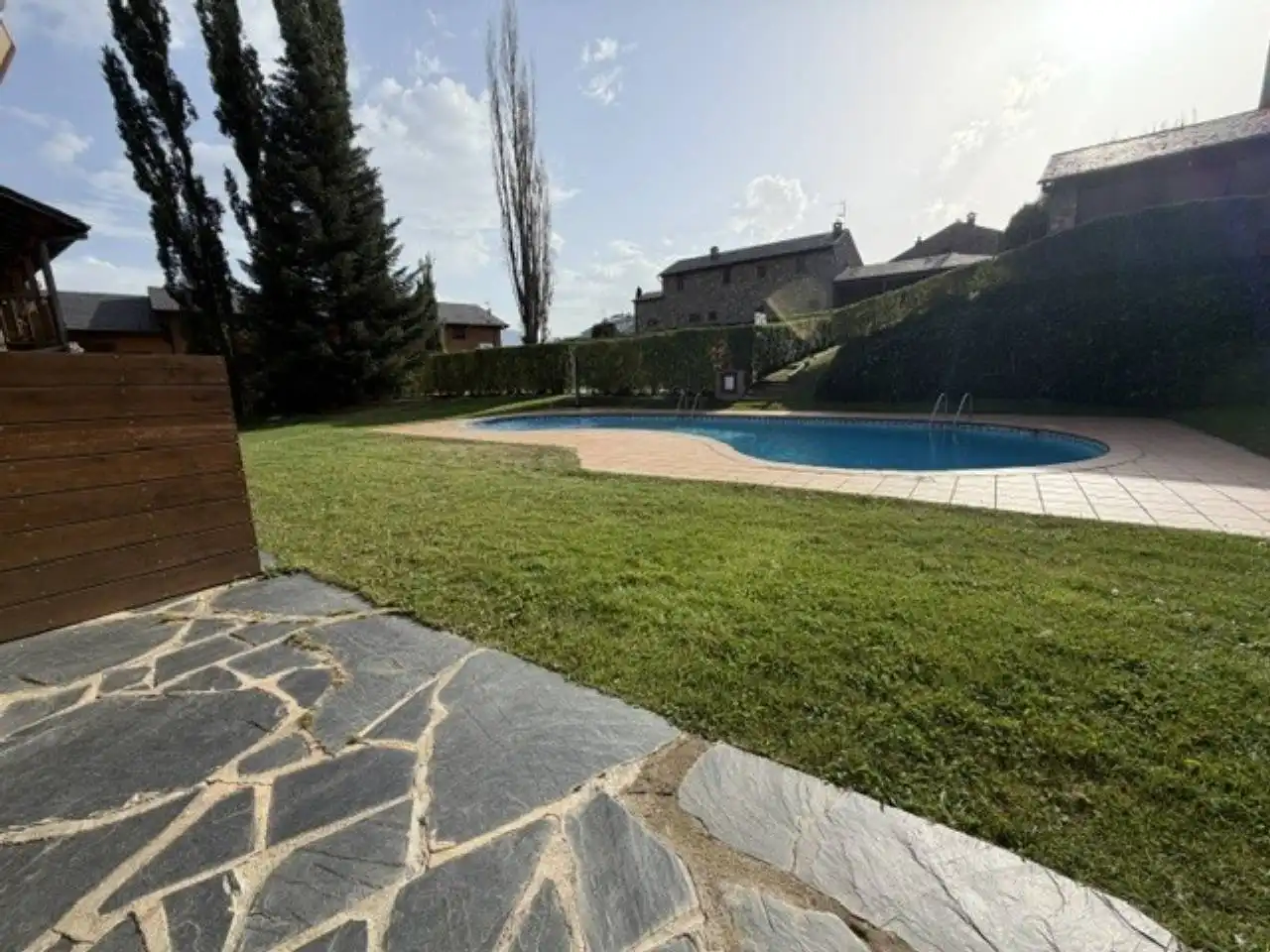 Piscina de Casa adosada de lloguer en Isòvol amb Calefacció, Terrassa i Piscina comunitària