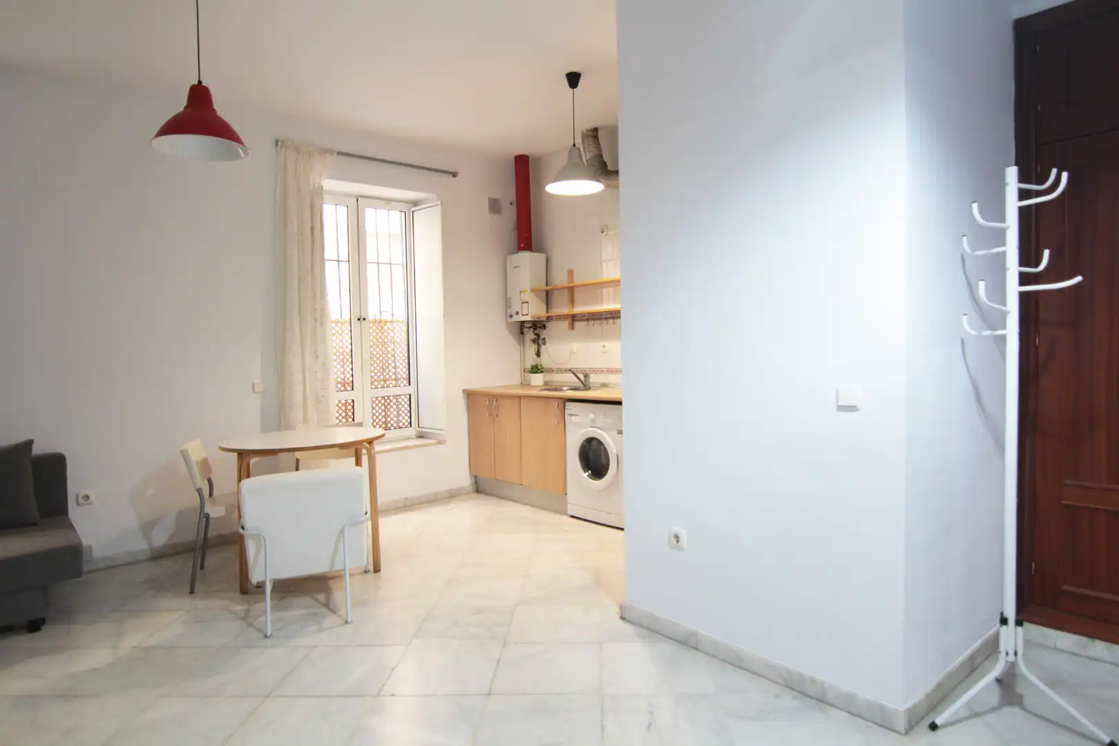Kitchen of Flat for sale in Sevilla  with Air Conditioner, Heating and Furnished