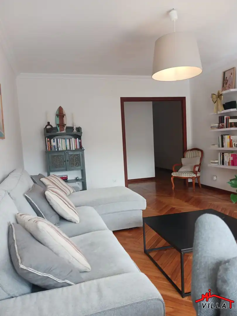 Sala d'estar de Pis de lloguer en Santoña amb Calefacció, Moblat i Balcó