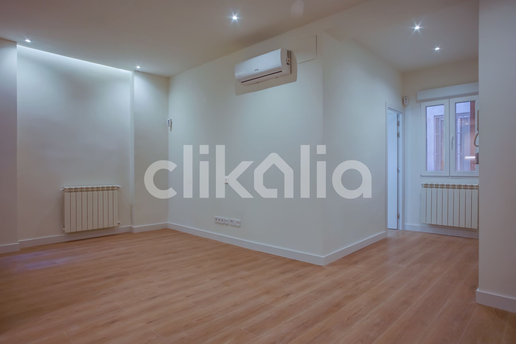 Habitación de Piso en venta en  Madrid Capital con Aire acondicionado y Calefacción