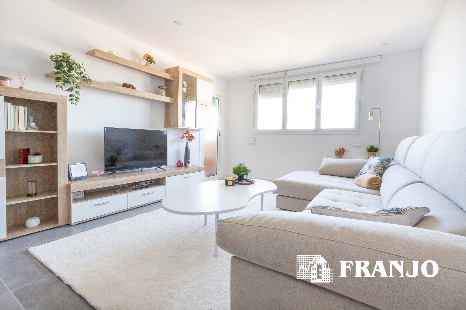 Living room of Flat to rent in Badia del Vallès  with Air Conditioner
