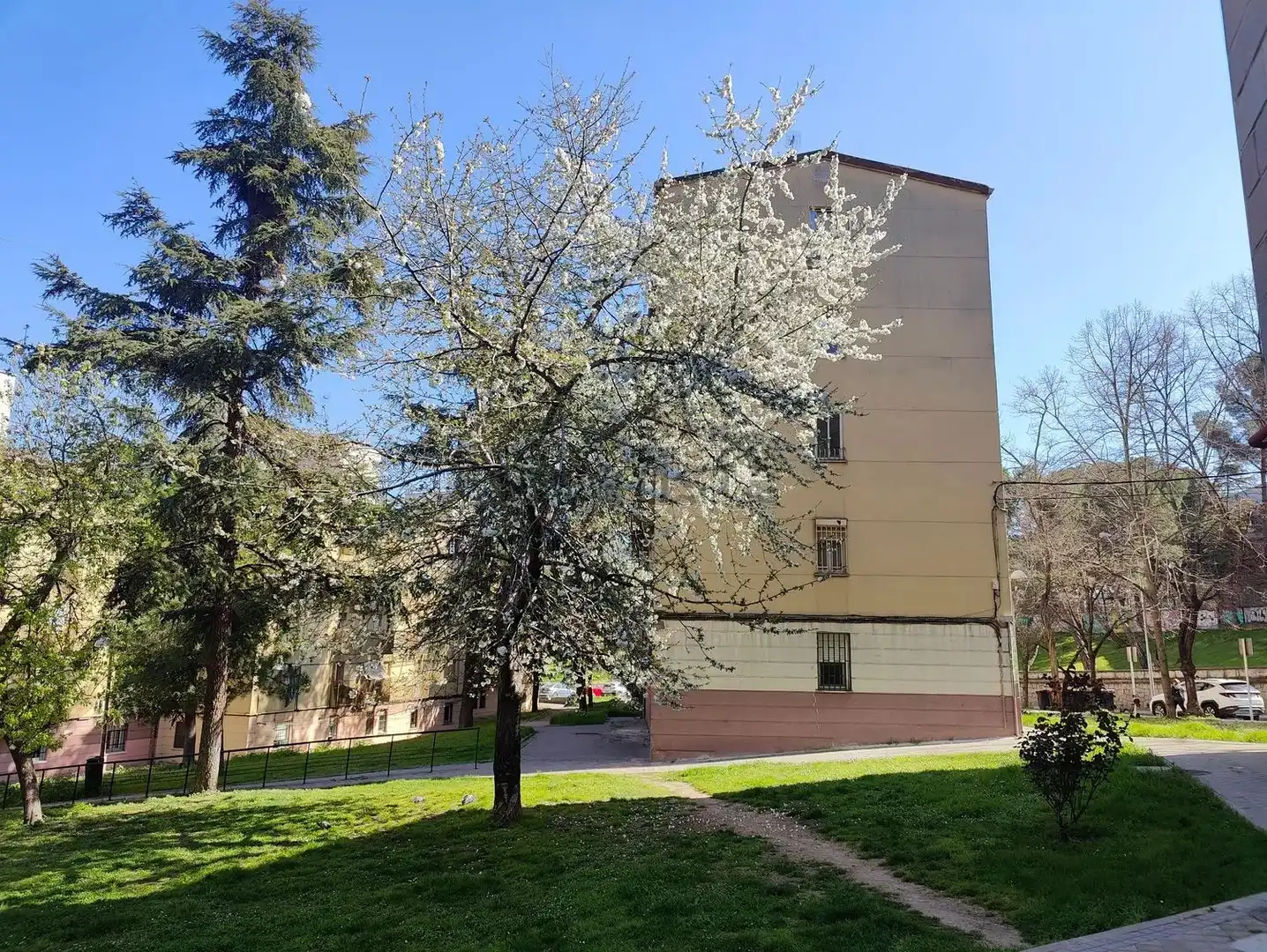 Vista exterior de Piso en venta en  Madrid Capital con Aire acondicionado, Calefacción y Trastero