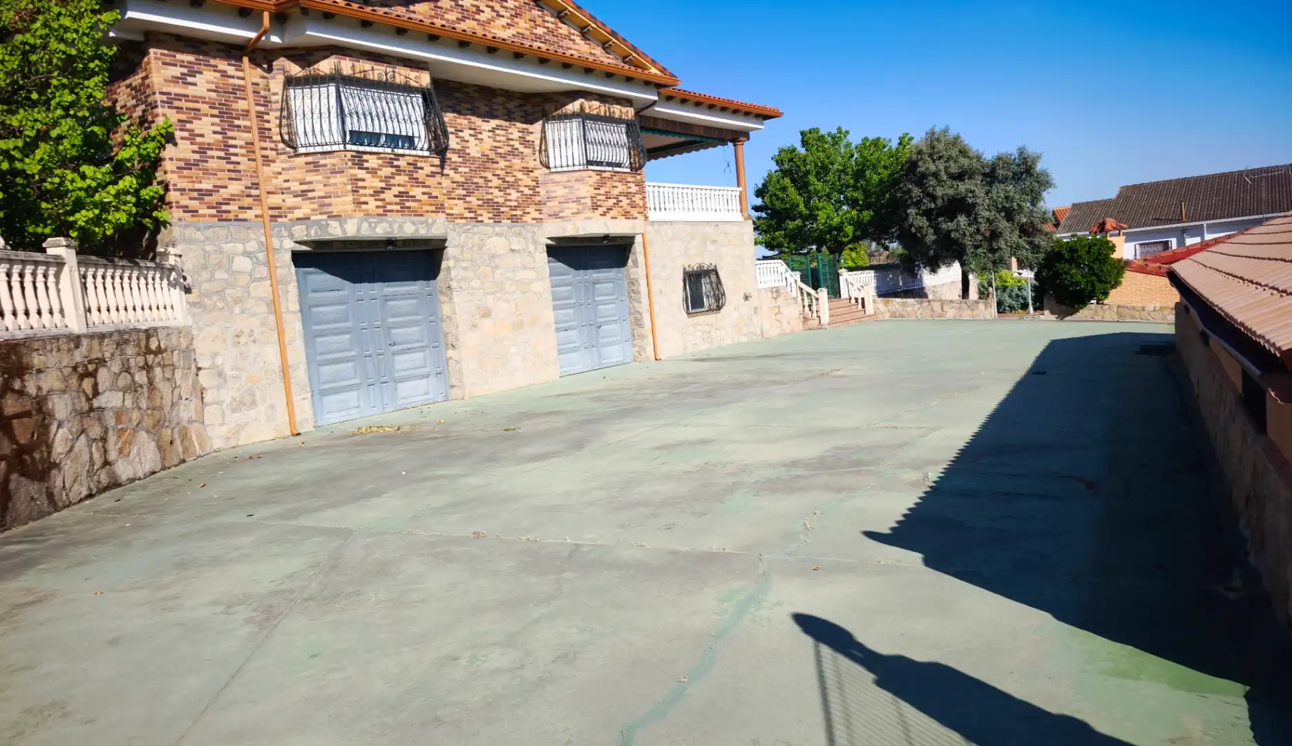 Parking of Houses for sale in Arroyomolinos (Madrid)  with Air Conditioner, Heating and Private garden