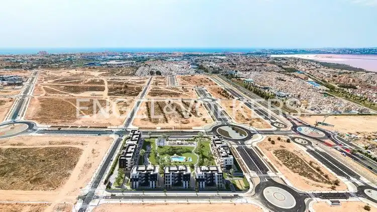 Vista exterior de Àtic en venda en Torrevieja amb Aire condicionat, Calefacció i Terrassa