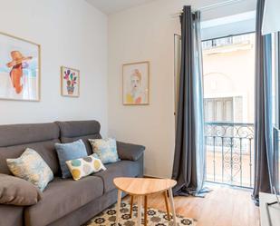 Dormitori de Apartament per a compartir en  Sevilla Capital amb Aire condicionat i Terrassa