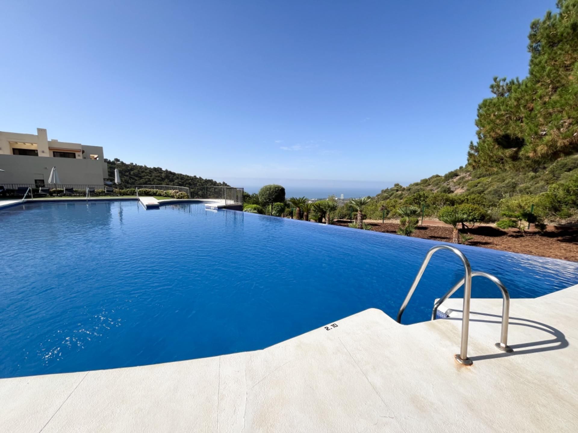 Piscina de Apartamento en venta en Marbella con Aire acondicionado, Terraza y Piscina comunitaria