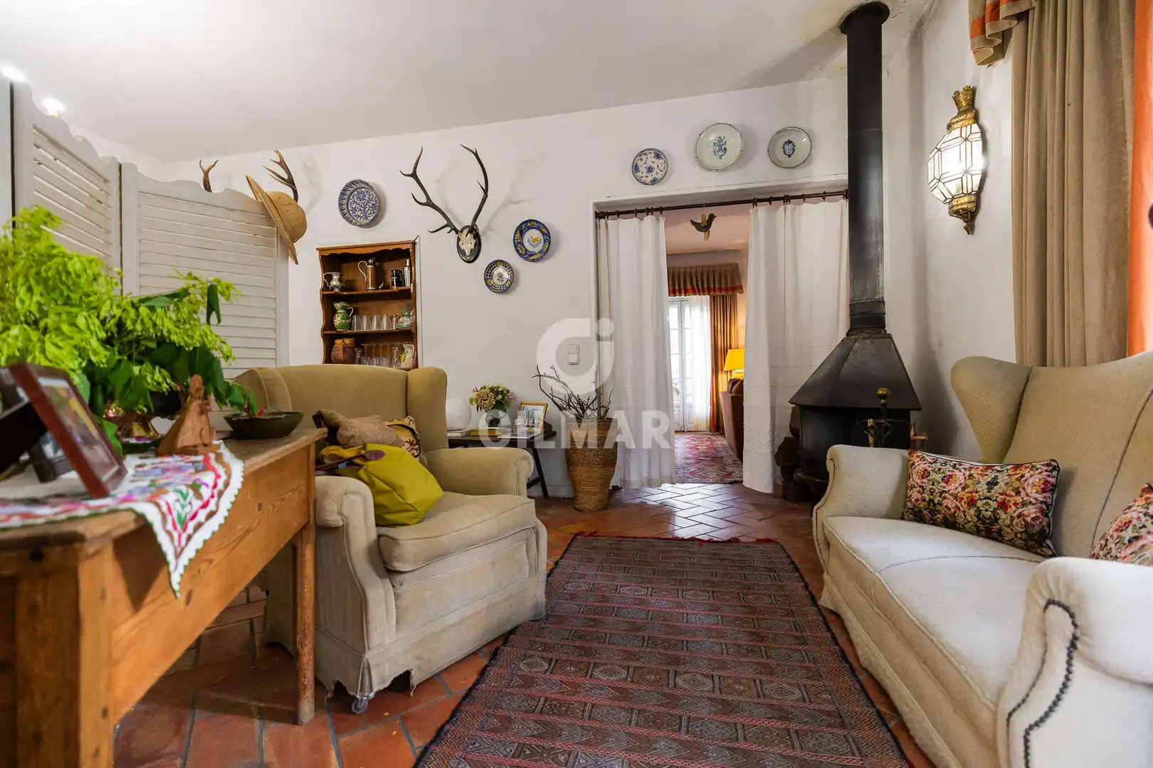 Sala d'estar de Casa o xalet en venda en San Lorenzo de El Escorial amb Calefacció i Jardí privat
