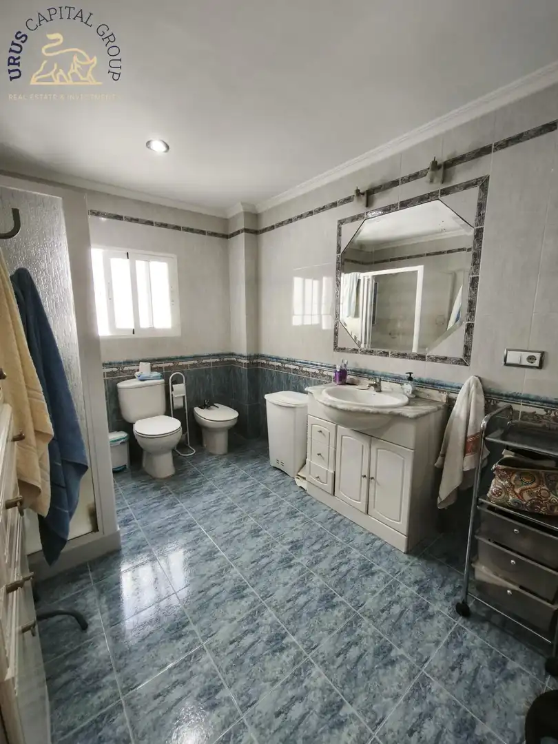 Bathroom of Detached homes for sale in Morón de la Frontera