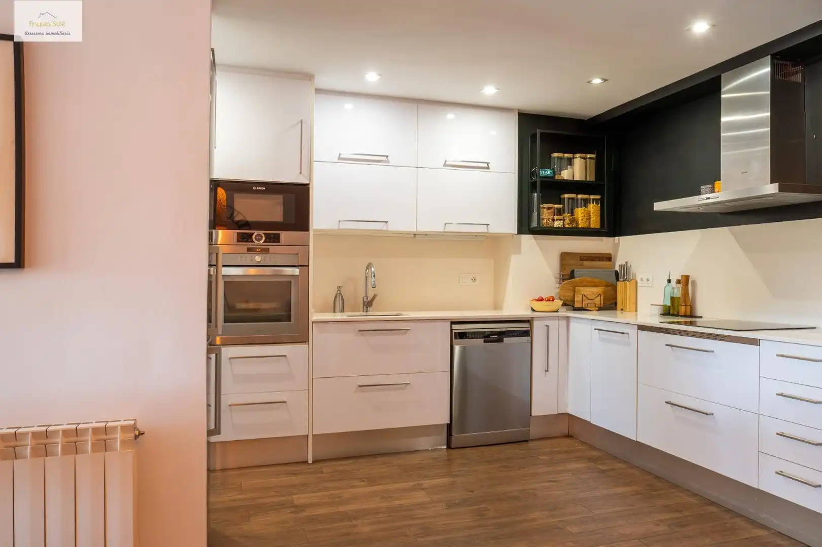 Küche von Wohnung zum Verkauf in Badalona mit Klimaanlage, Heizung und Terrasse