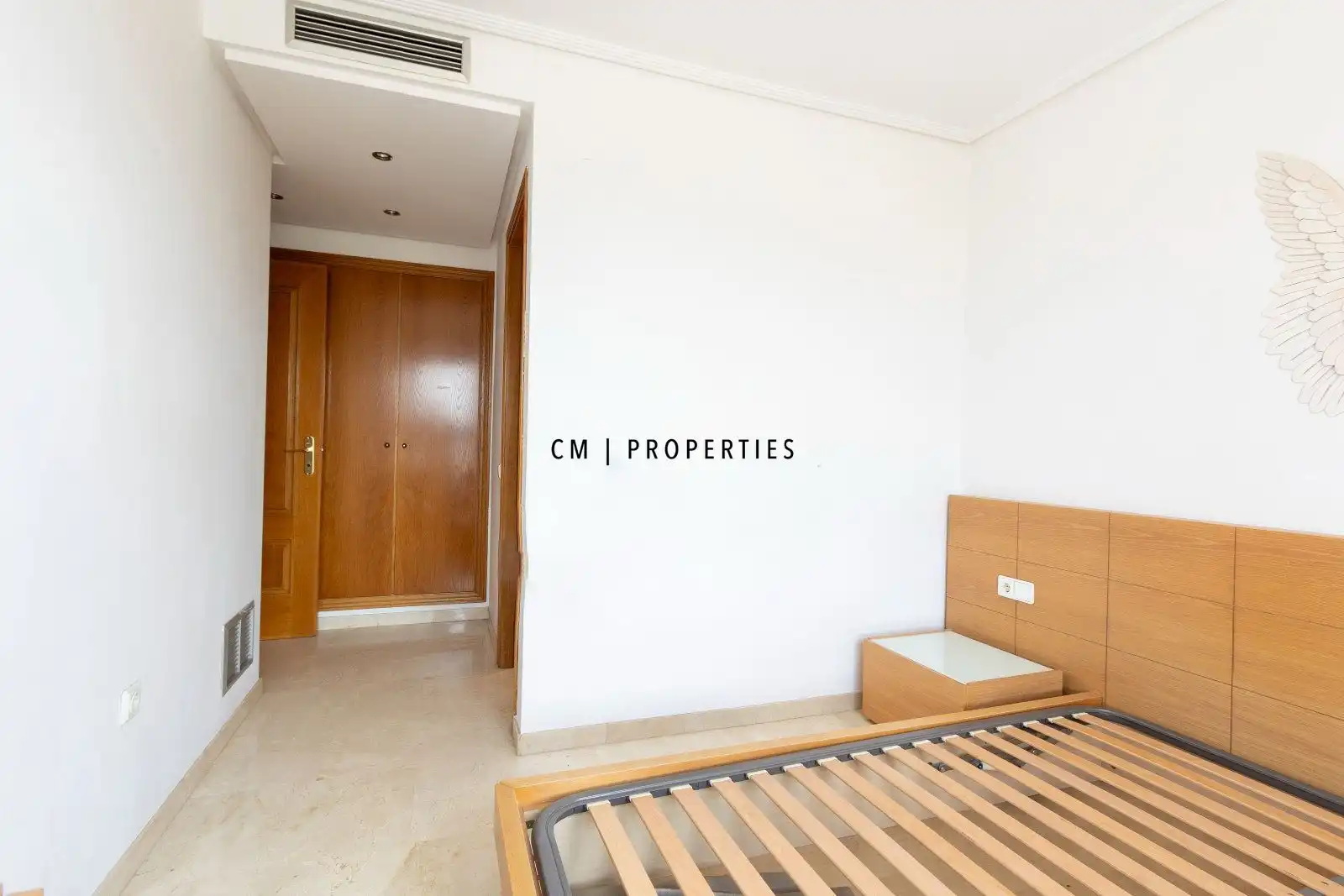 Bedroom of Flat for rent in Valencia  with Air Conditioner, Heating and Terrace