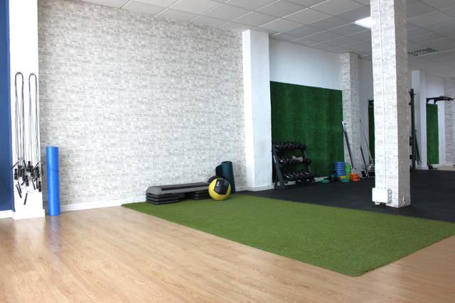 Local comercial en Venta en Viñuela - Rescatado