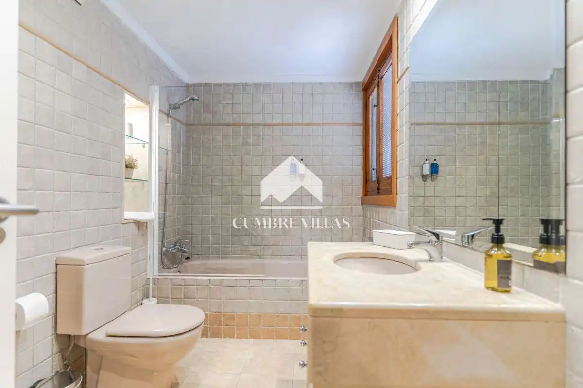 Bathroom of Houses for sale in Gójar  with Heating, Private garden and Terrace