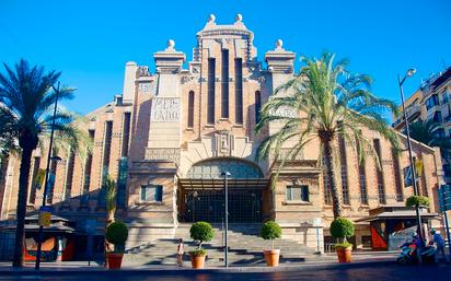 Vista exterior de Pis en venda en Alicante / Alacant amb Terrassa, Moblat i Balcó