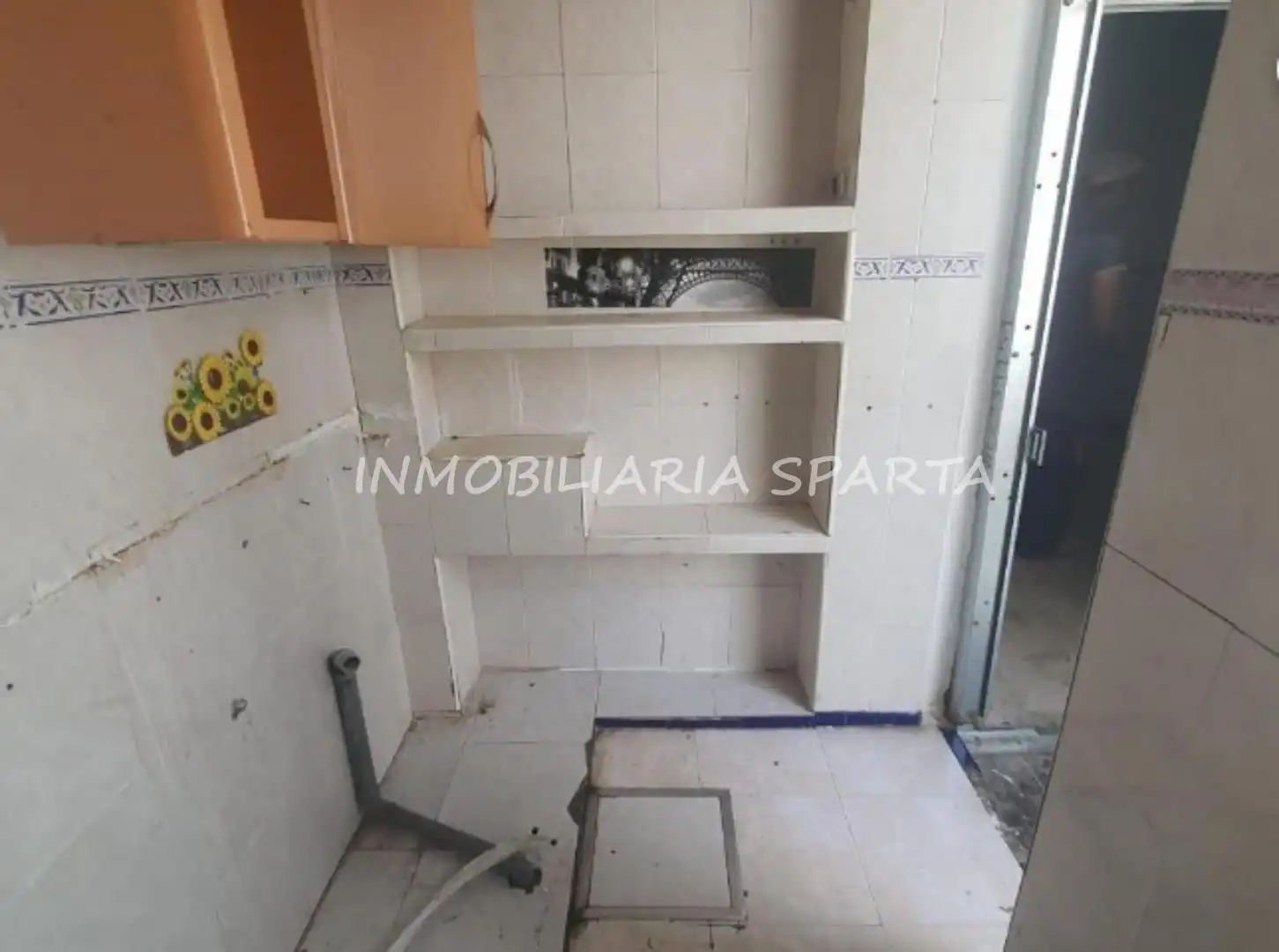 Cuina de Casa adosada en venda en San Juan de Aznalfarache amb Terrassa i Balcó