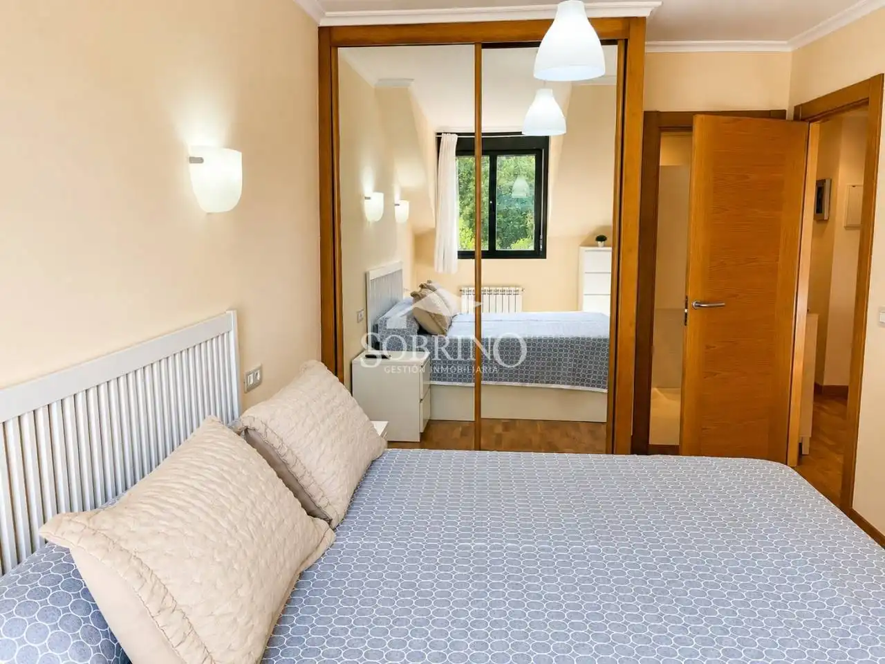 Bedroom of Flat for sale in Llanes  with Heating, Furnished and Alarm