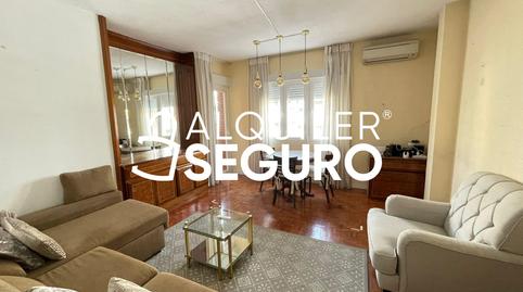 Foto 2 de Piso de alquiler en De Jacinto Verdaguer, Opañel,  Madrid Capital