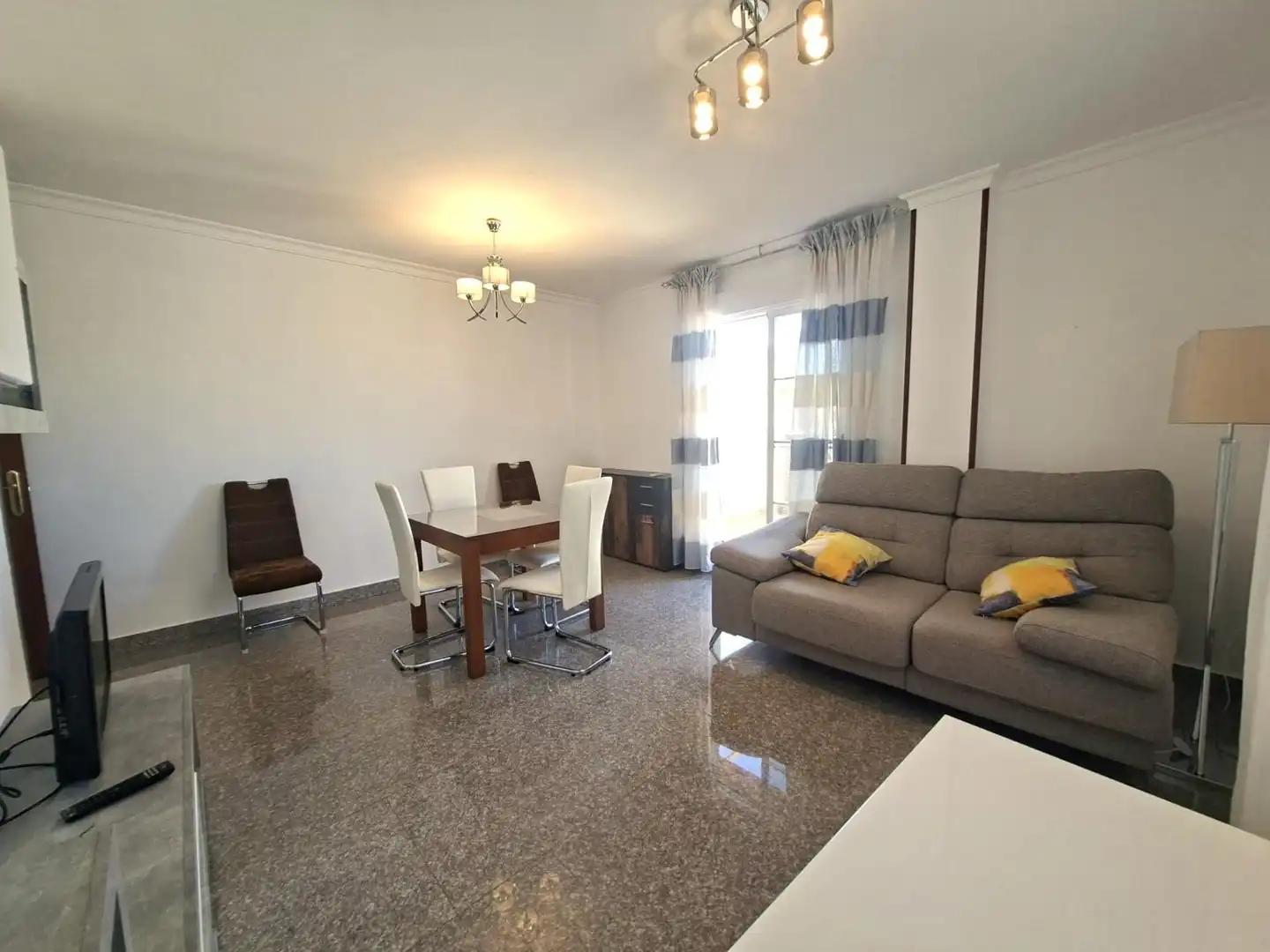Sala de estar de Ático de alquiler en Ogíjares con Aire acondicionado, Terraza y Amueblado