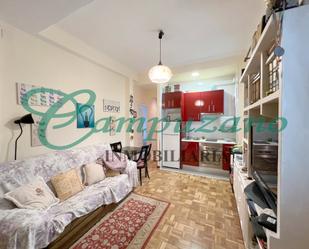 Bedroom of Flat for sale in  Madrid Capital