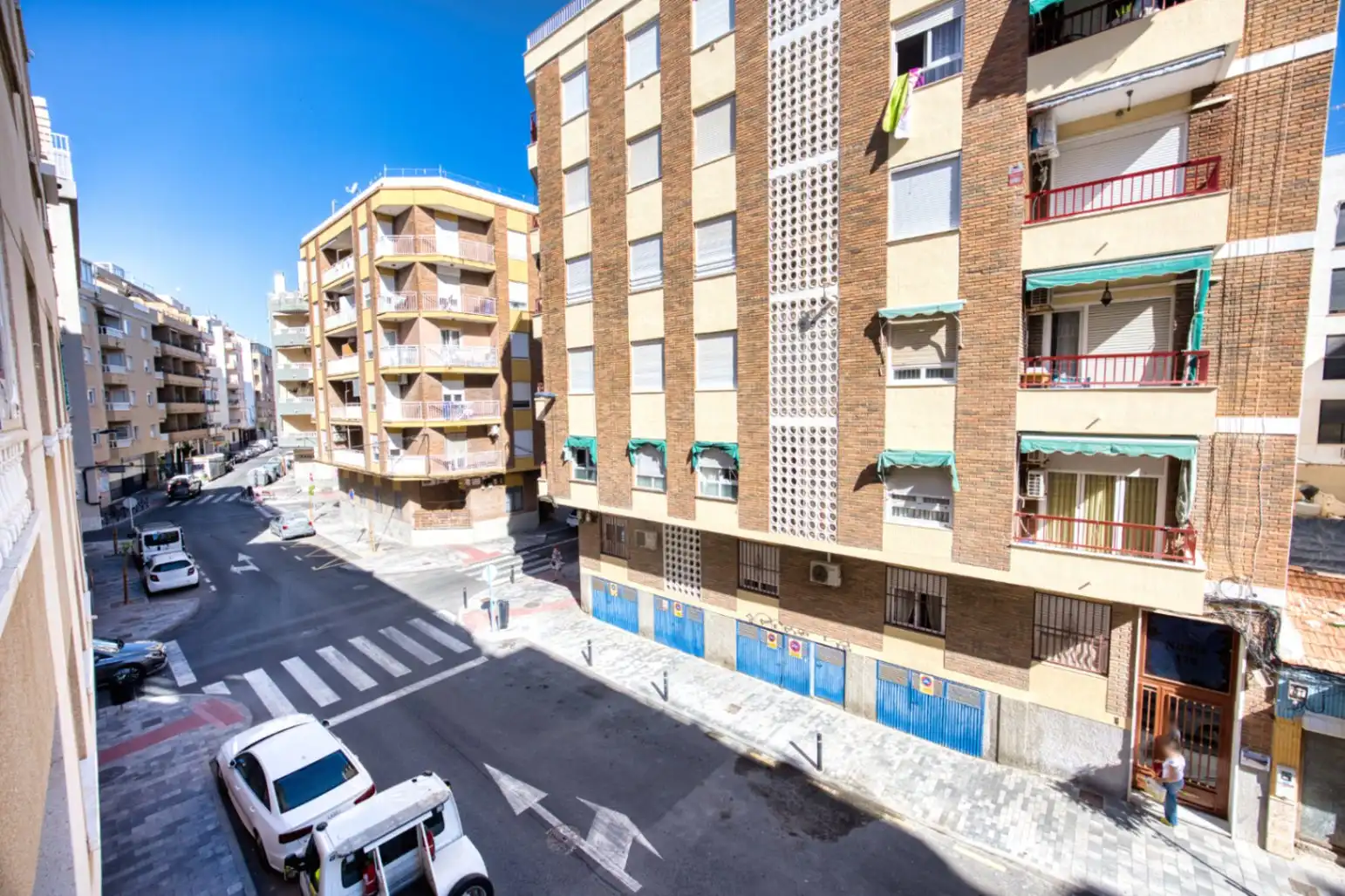 Vista exterior de Piso de alquiler en Torrevieja con Aire acondicionado, Calefacción y Terraza