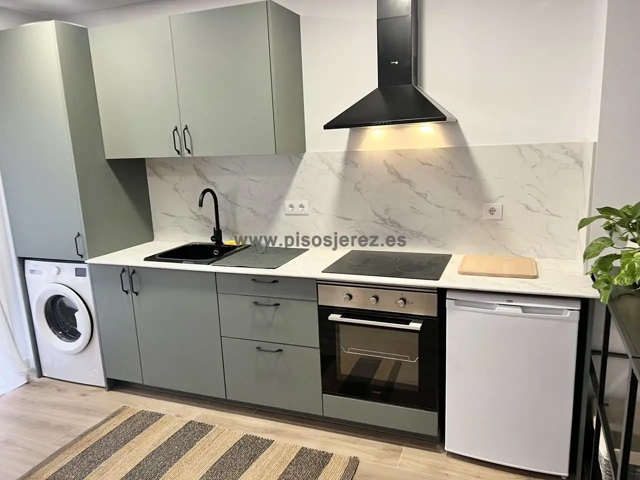 Study for rent in Calle Santo Domingo, Divina Pastora - La Yeguada