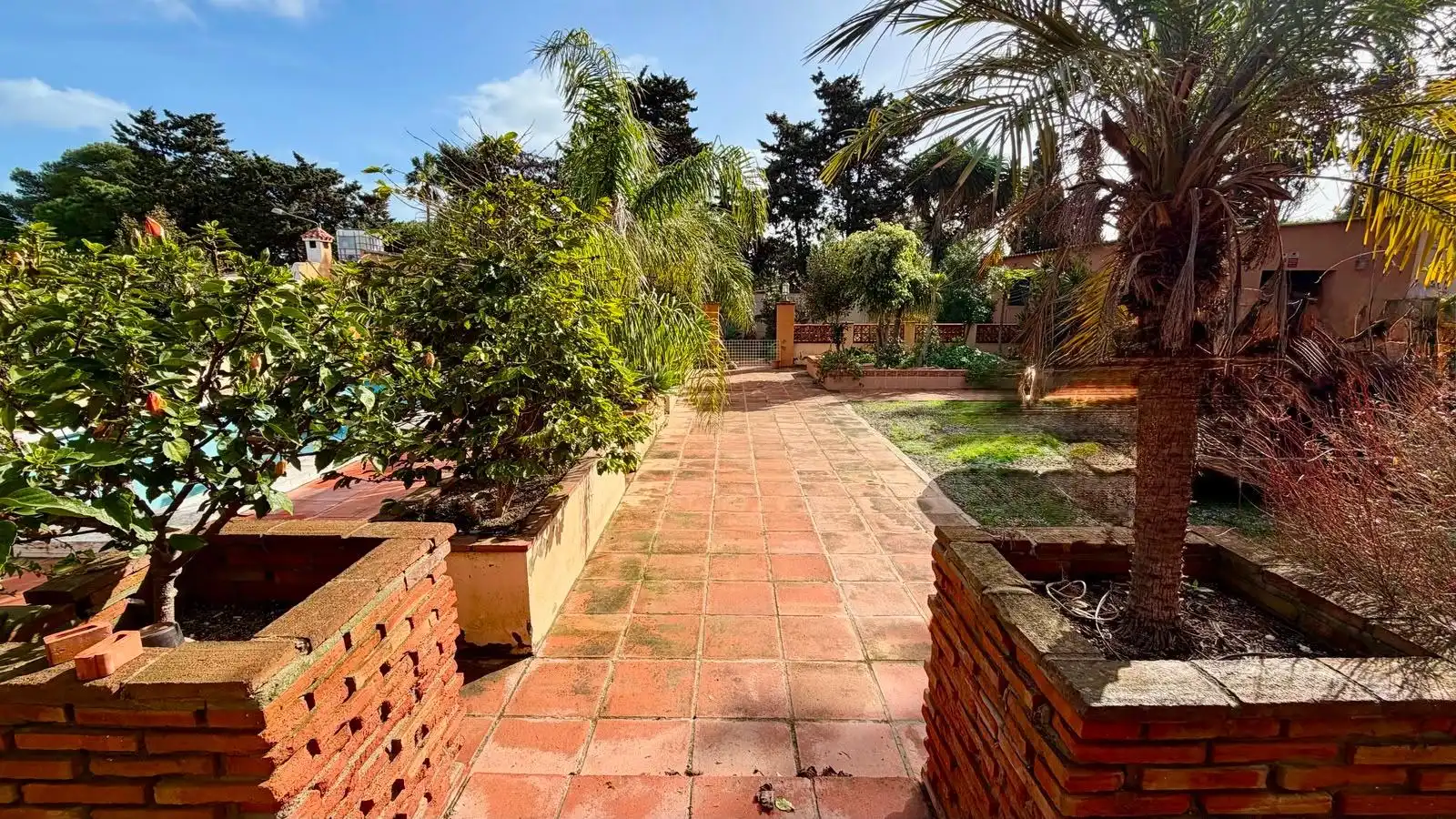Jardí de Casa o xalet en venda en La Línea de la Concepción amb Jardí privat i Piscina
