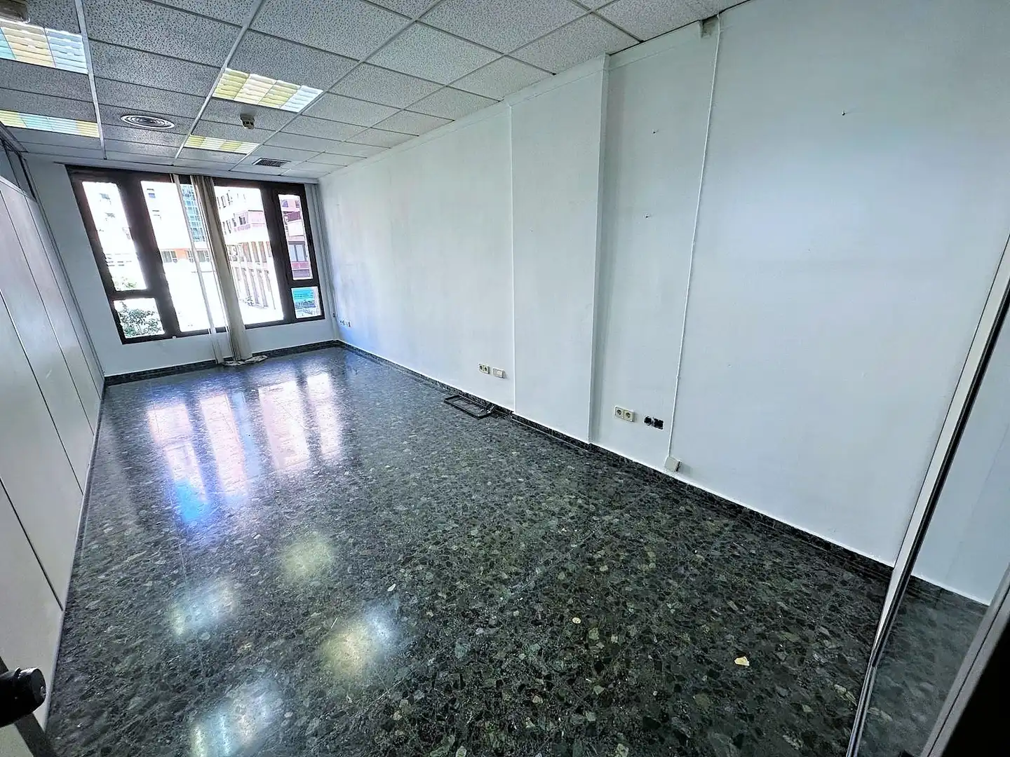 Büro zur Miete in Valencia mit Klimaanlage