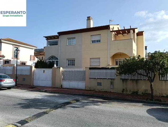 Casa adosada en Venta en Calle MAR CANTABRICO, 30 en Jardines de Alhaurín - Huerta Alta - Fuensanguínea