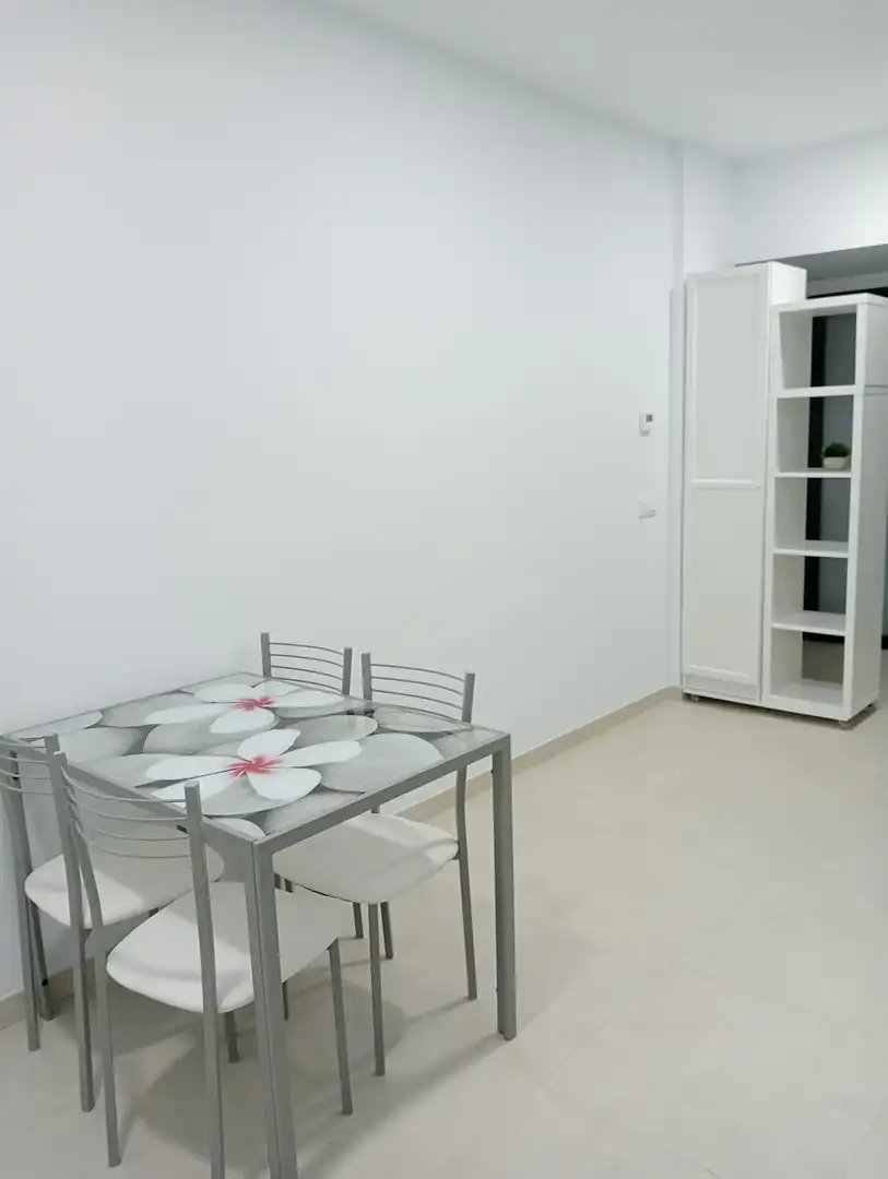 Esszimmer von Wohnungen zur Miete in Cáceres mit Klimaanlage, Heizung und Möbliert