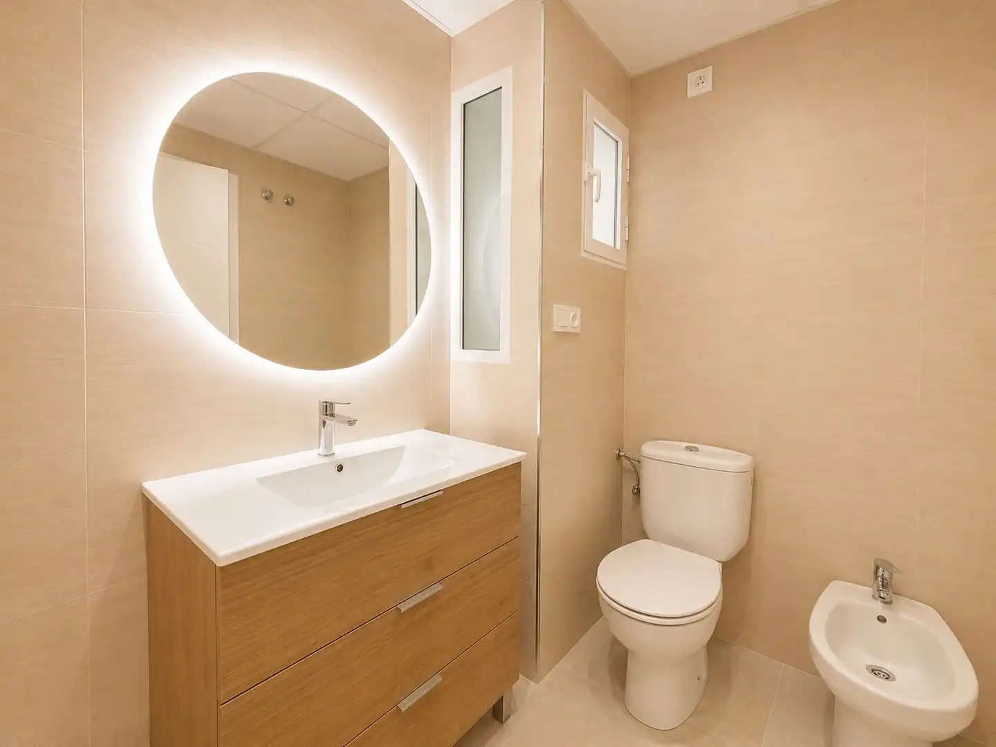 Bathroom of Attic for sale in Aspe  with Air Conditioner, Terrace and Storage room