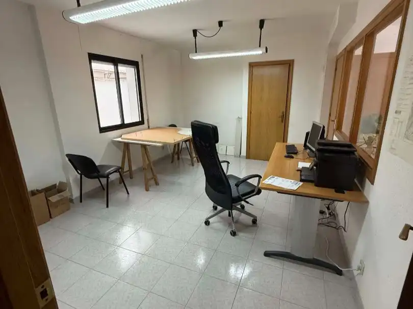 Ufficio con ascensore in affitto a Carrer de les Roquetes 8, imagen 2