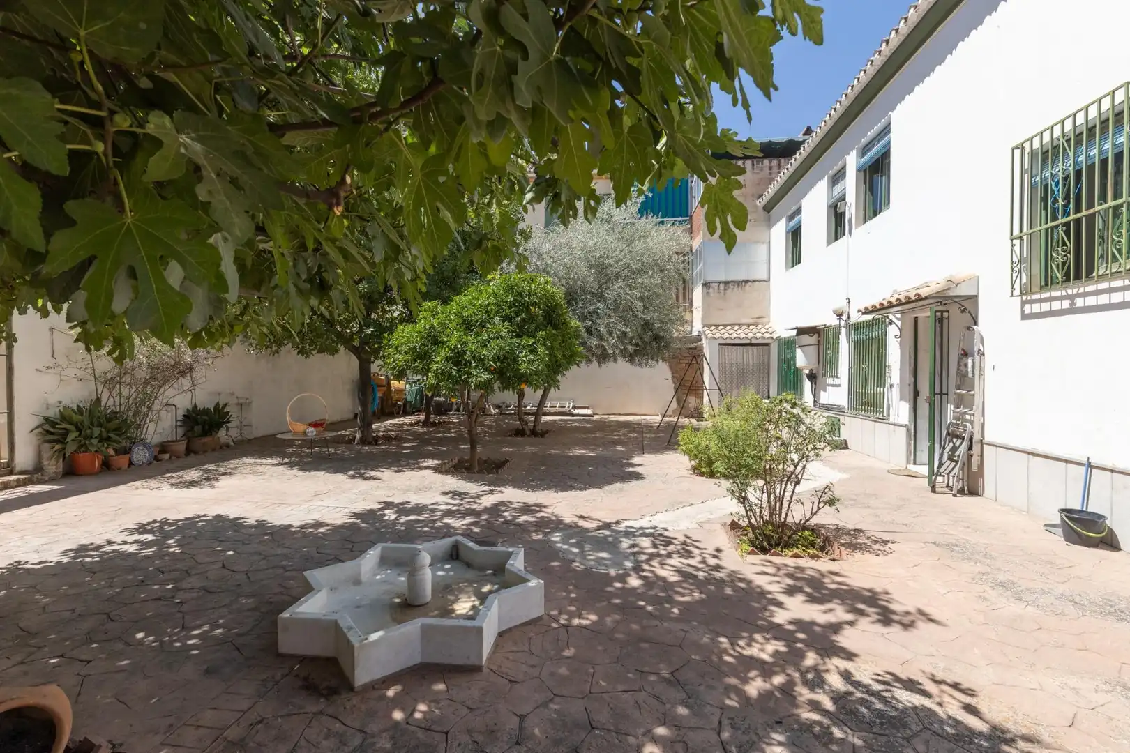 Jardí de Residencial en venda en Granada