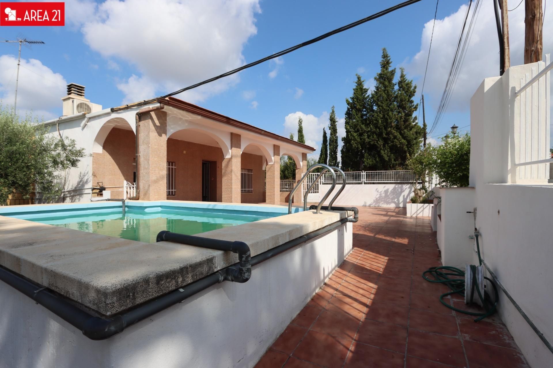 Piscina de Casa o xalet en venda en Bétera amb Jardí privat, Terrassa i Traster