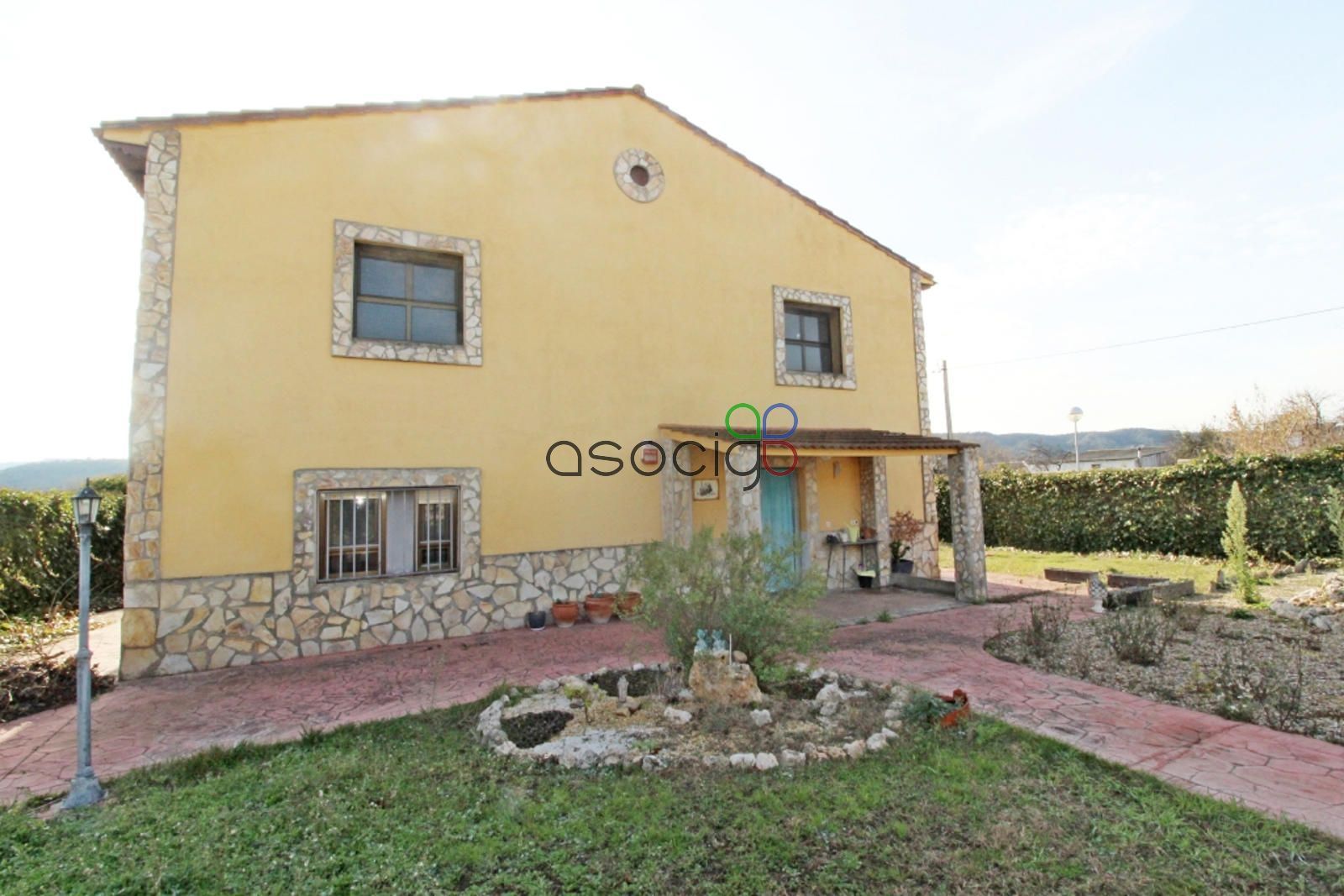 Exterior view of House or chalet for sale in Espinosa de Henares  with Heating and Furnished