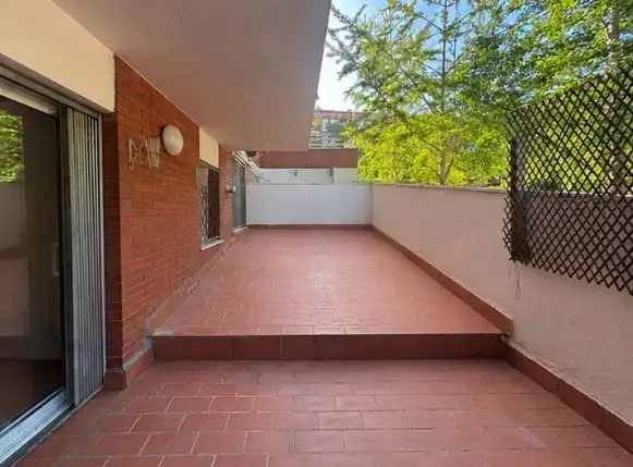 Terrace of Ground floor for sale in Girona  with Air Conditioner, Heating and Parquet flooring