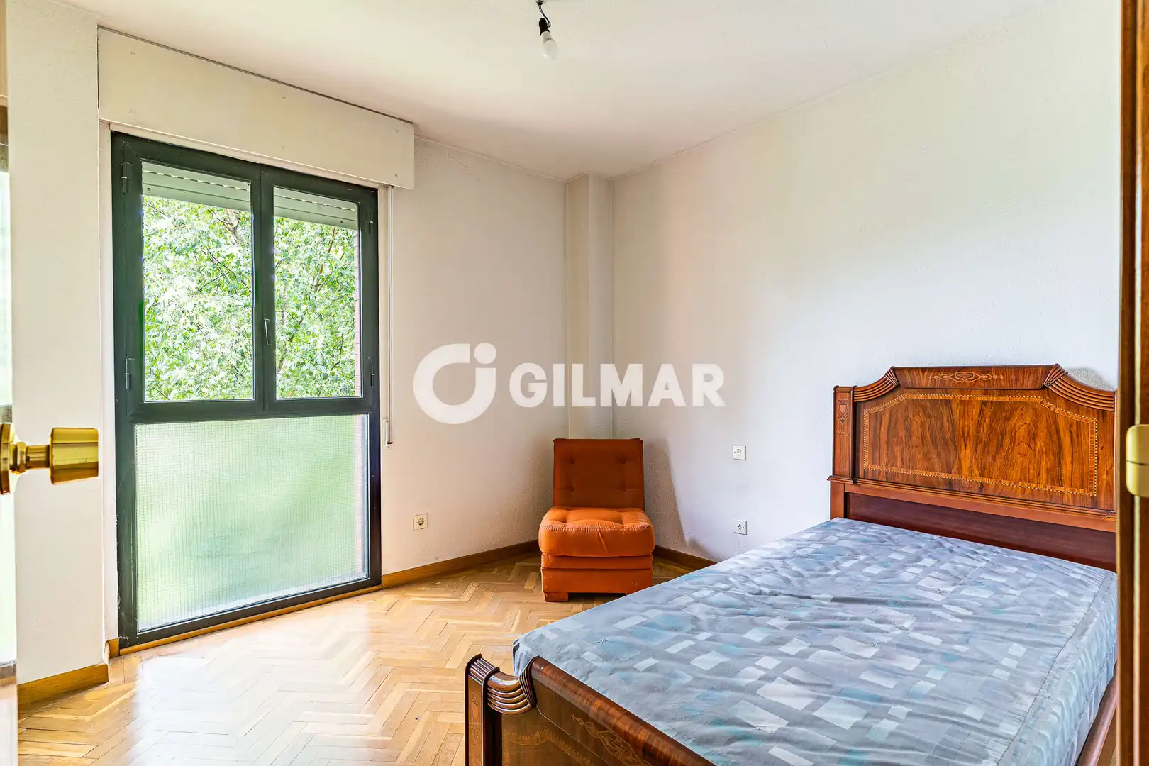 Bedroom of Detached homes for sale in Pozuelo de Alarcón  with Heating, Private garden and Swimming Pool