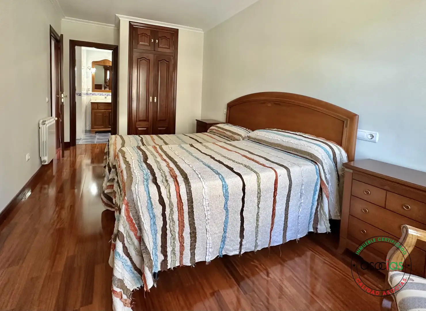 Habitación de Piso en venta en Gijón  con Calefacción