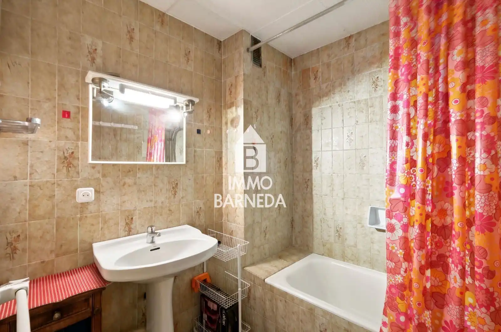 Baño de Piso en venta en Empuriabrava con Terraza y Balcón